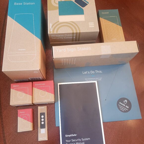 SimpliSafe Wireless Home Security System - 24 piece system - Picture 1 of 3